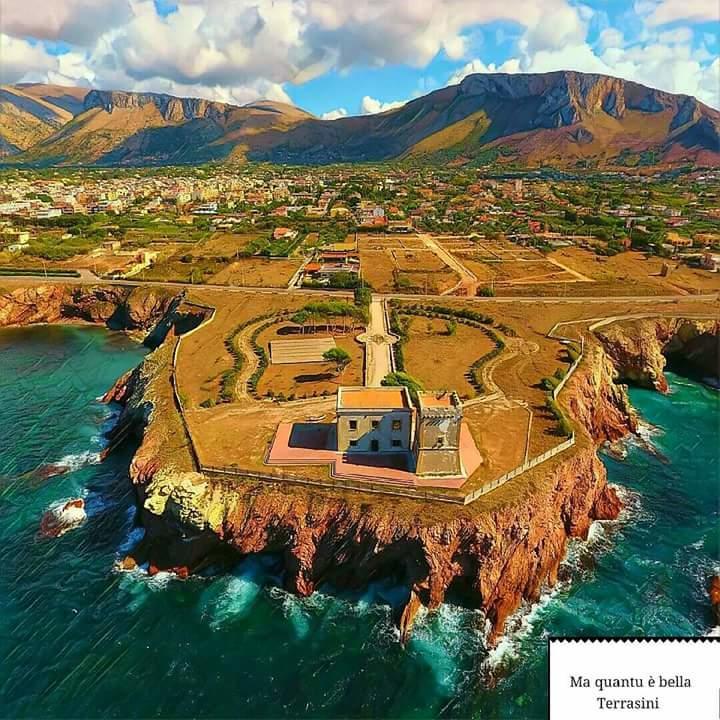 Casa Vacanze Chiara Terrasini Dış mekan fotoğraf