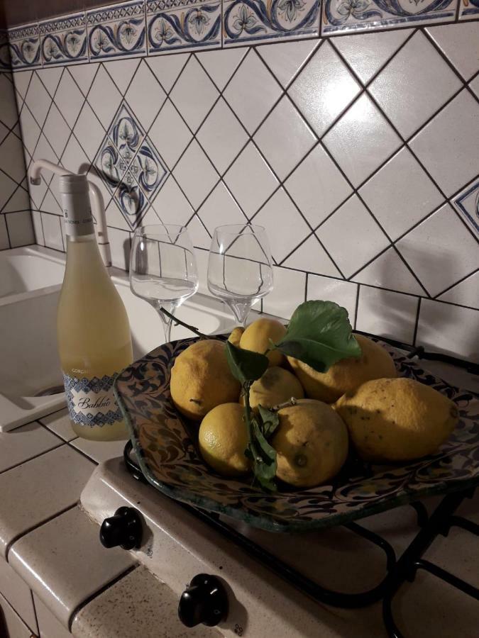 Casa Vacanze Chiara Terrasini Dış mekan fotoğraf